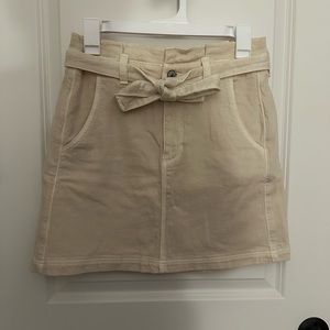 AE Cream Denim skirt